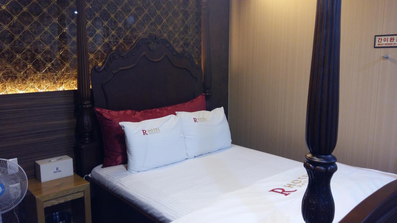 Residence R Hotel Tegu Kültér fotó