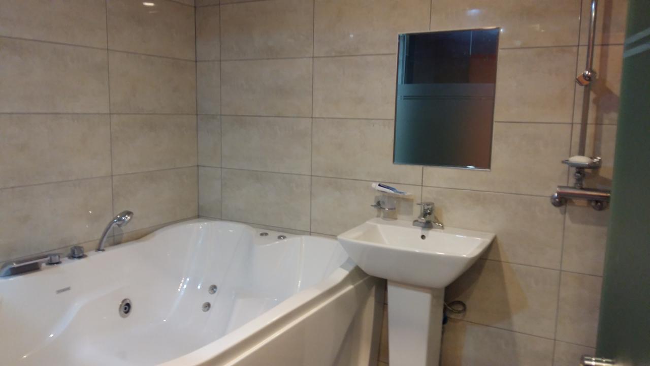 Residence R Hotel Tegu Kültér fotó